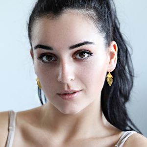Vergulde veertjes oorbellen met haakje - Phoebe
