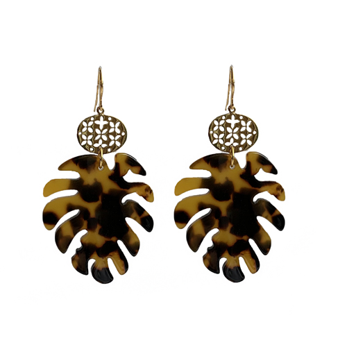 Tortoise oorbellen bladvorm matgoud verguld – Coralie met schildpadmotief